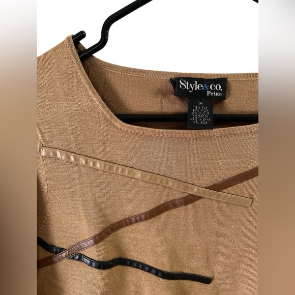 Silk 3/4 sleeve leather detailed blouse - Picture 2 of 3